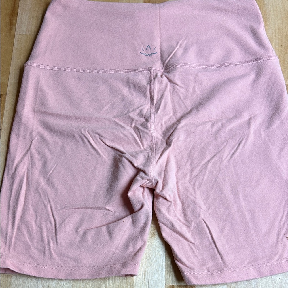 Beyond yoga Women's coral Bike Shorts